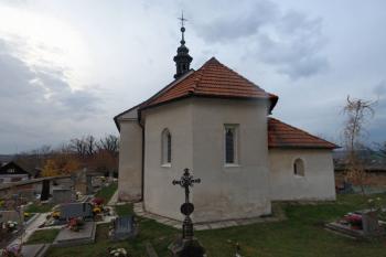 kostel od východu ( © Pavel Zany Komárek 16. 11. 2008)