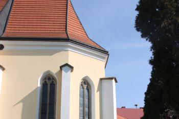 Závěr a sakristie od jihu ( © Ivan Grisa 04/2011)