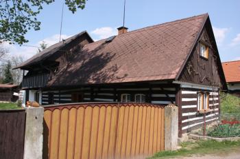 Obytné stavení statku čp. 10 ( © Ivan Grisa 04/2011)