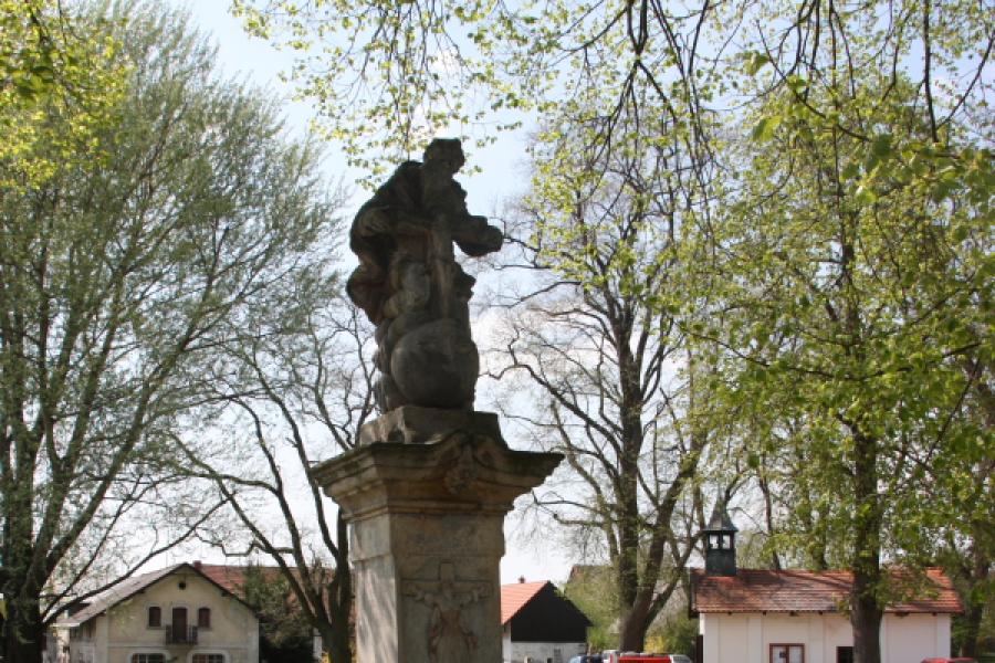 sloup se sousoším Nejsvětější Trojice