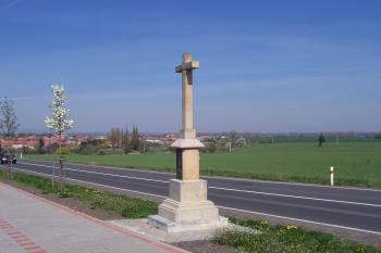 Kříž "Uprostřed Moravy" (© Ivo Rozehnal, 04/2011)