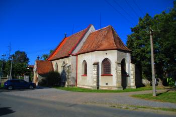 Kostel sv. Václava (Rosice nad Labem) (© Boris Jelínek 09/2023)