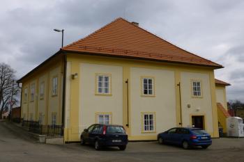 zámek Křesetice (© Vlastislav Mareček, 03/2016)
