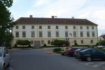  ( © Milan Caha 05/2011)