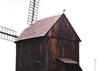 Větrný mlýn a muzeum Velké Těšany (© weselka)