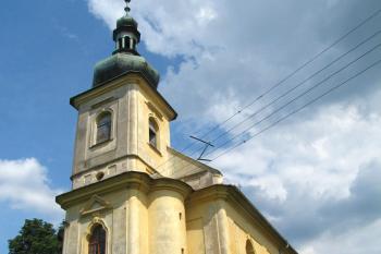 kostel od JZ (© rodo chrozit, 07/2011)
