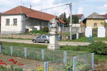  ( © Milan Caha 05/2011)