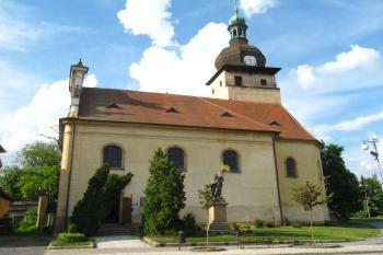 kostel od jihu (© rodo chrozit, 05/2011)