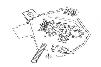 půdorys kostela (© J. Buzek, 2013 podle zaměření Z. Chdárka z r. 1983 (in Petra Dohnalová, Jiří Bláha: Nové poznatky ke stavebnímu vývoji kostela sv. Jana Křtitele v Kurdějově, Průzkumy památek XX/1, NPÚ ÚOP v Praze, Praha 2013))