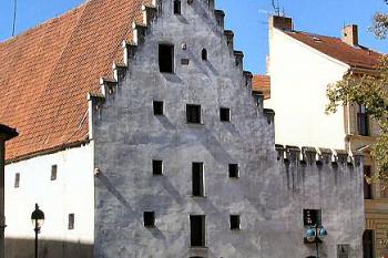 pohled od jihovýchodu ( © Pavel Zany Komárek 10/9/2004)