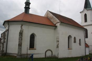 Kostel od severu ( © Ivan Grisa 05/2011)