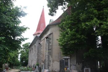 Kostel od jihovýchodu ( © Ivan Grisa 05/2011)