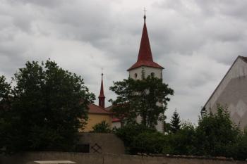 Kostel od severozápadu ( © Ivan Grisa 05/2011)