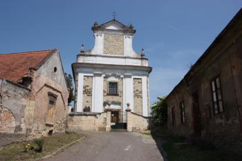 Kostel od jihu ( © Ivan Grisa 06/2011)