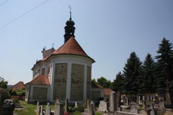 Kostel od severu ( © Ivan Grisa 06/2011)