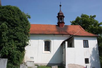 Kostel od jihu ( © Ivan Grisa 06/2011)