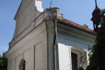 Západní průčelí kostela ( © Ivan Grisa 06/2011)