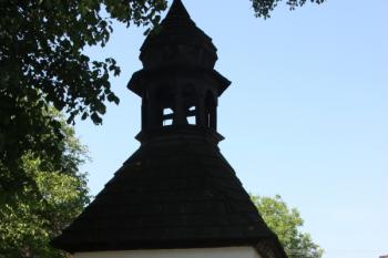 Kaplička (zvonička) od východu ( © Ivan Grisa 06/2011)
