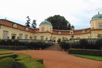 Horní zámek původně sloužící k hospodářským účelům (© Dušan Dohňanský 08/2020)