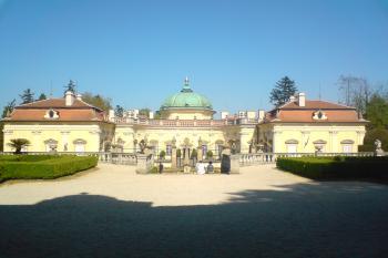 dolní zámek (© Nikola Mildová, 05/2009)