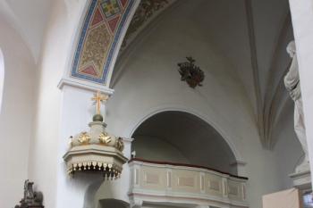 Kazatelna a severní oratoř ve věži ( © Ivan Grisa 07/2011)