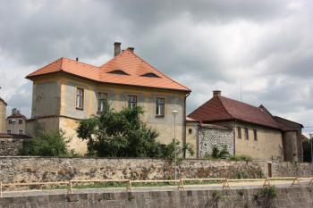 Děkanství od jihu ( © Ivan Grisa 07/2011)