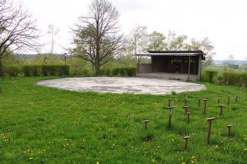 Dnešní stav jádra ( © Roman Řezáč 05/2005)
