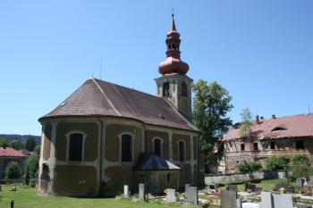 Kostel od severovýchodu ( © Ivan Grisa 07/2011)