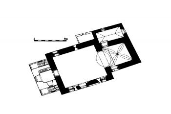 půdorys kostela ( © Lucie Kracíková, Vojtěch Belling: Středověká sakrální architektura na Frýdlantsku, Vlastivědná knihovnička SPS, sv. 12, Společnost přátel starožitností a Unicornis, Praha 2003)