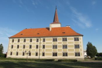pohled od jv. (© D Dohňanský, 07/2018)