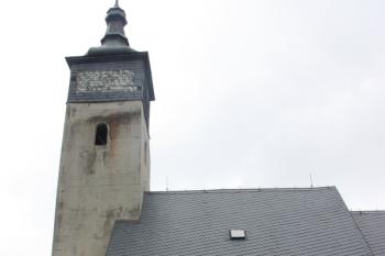 Věž a loď od jihu ( © Ivan Grisa 07/2011)