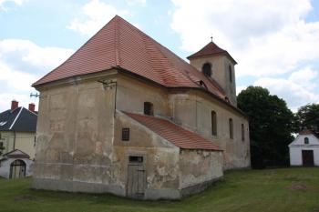 Kostel od severovýchodu ( © Ivan Grisa 07/2011)