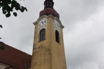 Věž od jihozápadu ( © Ivan Grisa 07/2011)