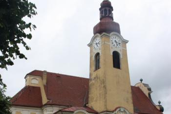 Kostel od jihozápadu ( © Ivan Grisa 07/2011)