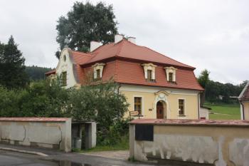 Fara od jihovýchodu ( © Ivan Grisa 07/2011)
