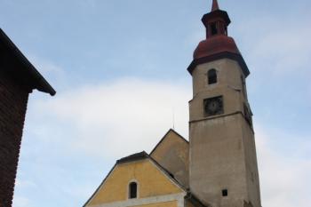 Kostel od východu ( © Ivan Grisa 07/2011)