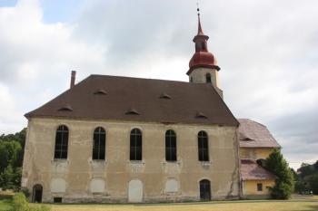Kostel od jihu ( © Ivan Grisa 07/2011)