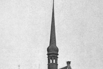 kostel od jihovýchodu na počátku 20. století (© Gurlitt, Cornelius: Beschreibende Darstellung der älteren Bau- und Kunstdenkmäler des Königreichs Sachsen, Band 30. Zittau (Stadt), C. C. Meinhold & Sohne, Dresden 1907)