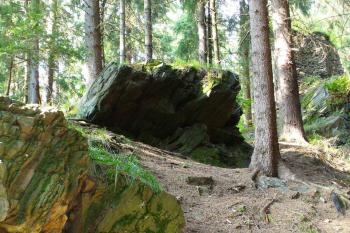 Aueršperk - zříceniny hradu (© Pavel Jarý, 09.08.2009)