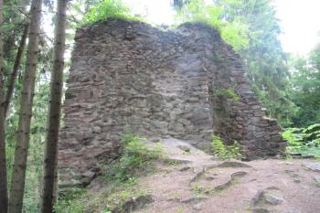 zbytek věže (© Rodochrozit, 06/2010)