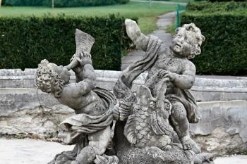 putti na zámecké kašně (© Pavel Zany Komárek 14. 9. 2012)