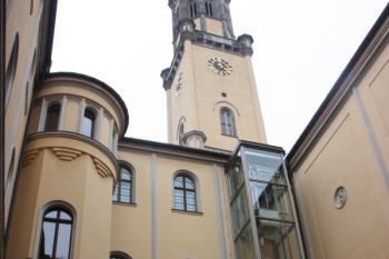 Radniční dvůr: severní část ( © Ivan Grisa 07/2011)
