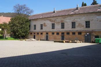 Čechy pod Kosířem - zámek - vnitřní trakt (© Ivo Rozehnal, 04/2010)