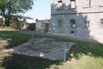 Současný stav studny ( © Ivan Grisa 06/2011)