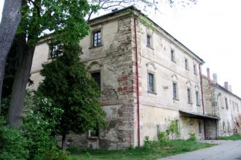 Východní trakt zámku ( © Pavel Vítek 05/2007)