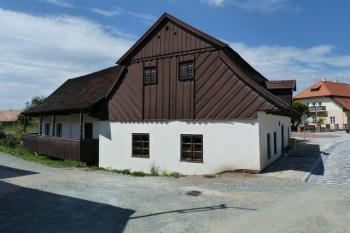 Rodný domek Františka Vladislava Heka (© František Kinař, 08/2014)