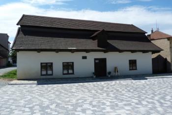 Rodný domek Františka Vladislava Heka (© František Kinař, 08/2014)