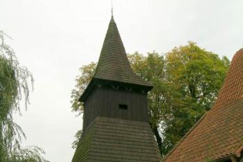 Jabkenice – zvonice (© Hana Kubikova 10/2005)