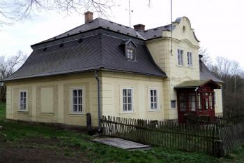 fara Václavice (© Martin Mecerod, 04/2011)