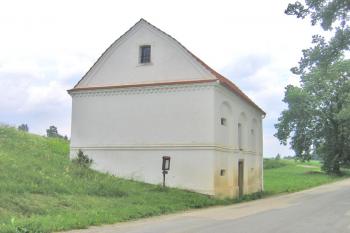 Špýchar v Těchobuzi ( © Pavel Vítek 06/2011)